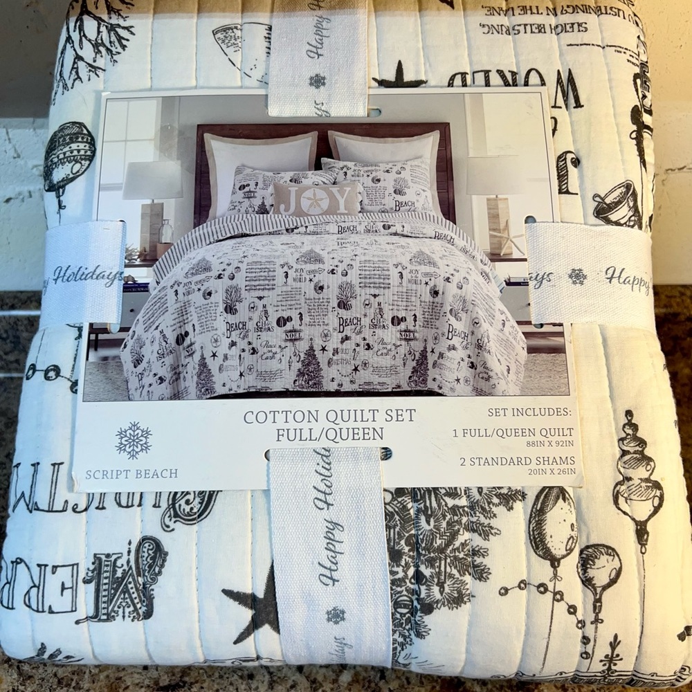 Script Beach Coastal Christmas full/queen cotton quilt set, new. Quilt and shams